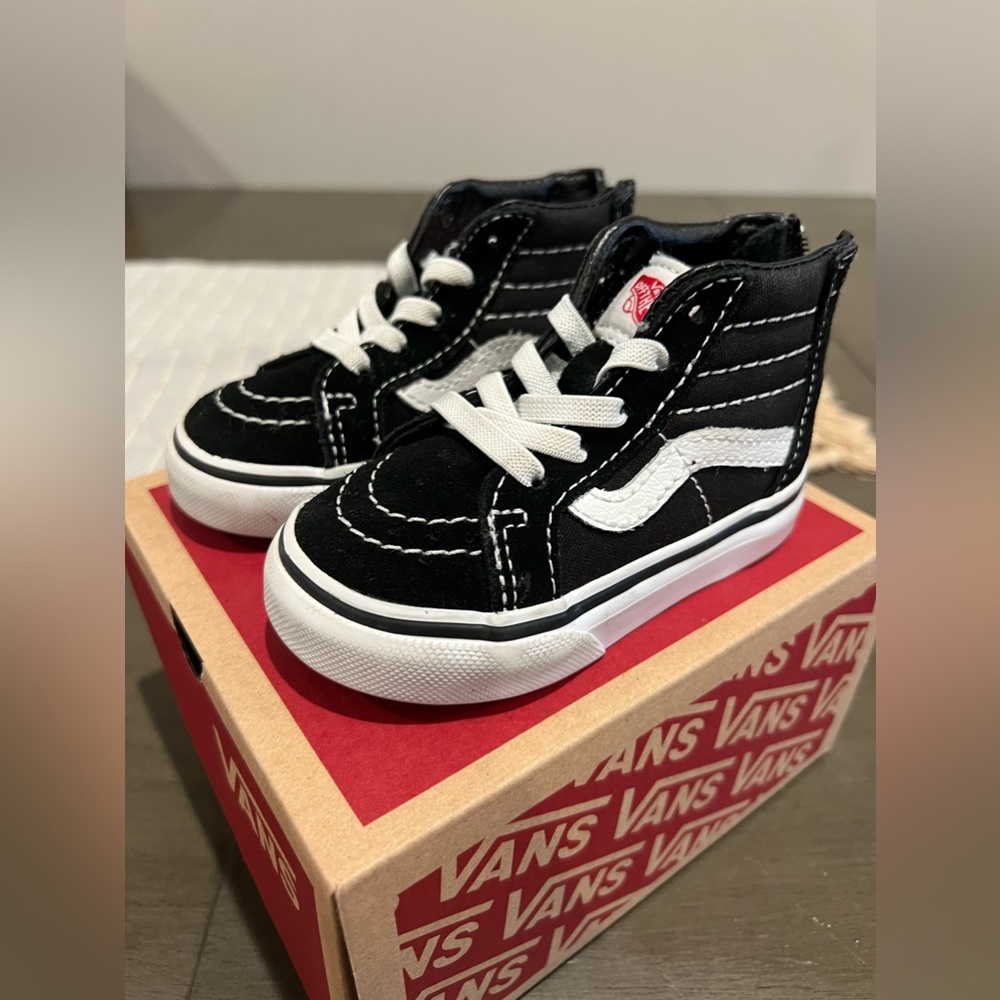 Vans - Toddler Size 5 - Black/White - Used